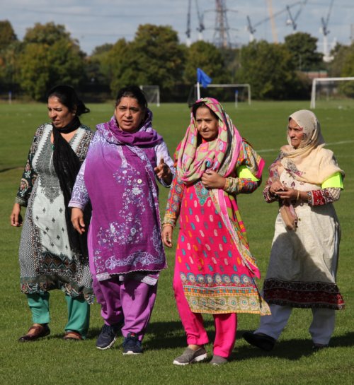 Women in Saris - Green Hearts Project